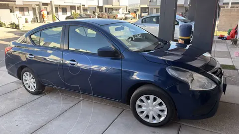 Nissan Versa Sense Aut usado (2018) color Azul precio $145,000