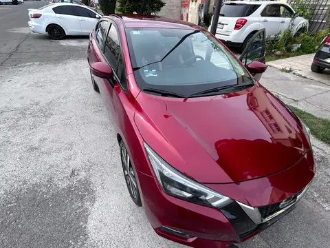 Nissan Versa Exclusive Aut usado (2021) color Rojo precio $315,000