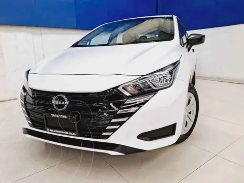 Nissan Versa Sense Aut usado (2024) color Blanco financiado en mensualidades(enganche $85,838 mensualidades desde $7,069)