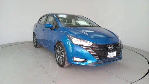 Nissan Versa Advance usado (2023) color Azul precio $325,000
