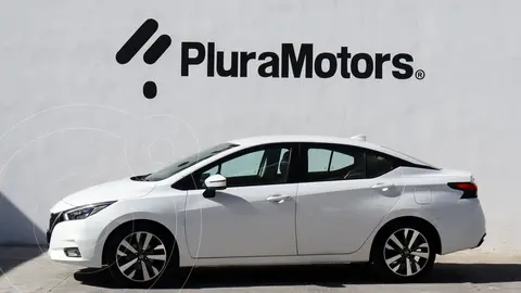 Nissan Versa Platinum Aut usado (2021) color Blanco financiado en mensualidades(enganche $61,380 mensualidades desde $5,230)