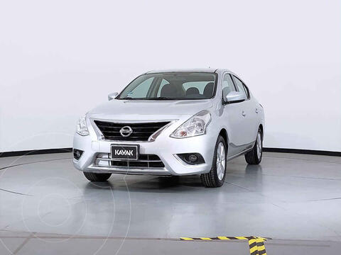 Nissan Versa Advance Aut usado (2016) color Plata precio $186,999