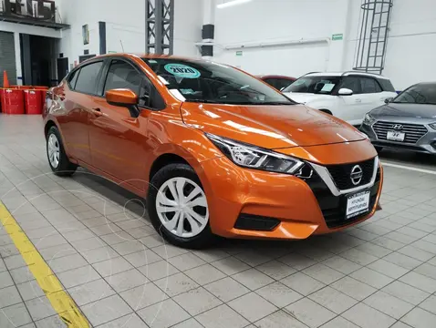 Nissan Versa Sense usado (2020) color Naranja precio $246,200