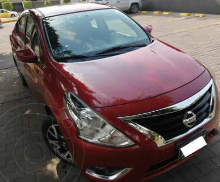 Nissan Versa Advance Aut usado (2019) color Rojo precio $209,000