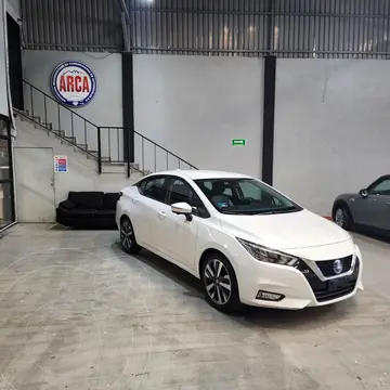 Nissan Versa Platinum Aut usado (2020) color Blanco precio $299,000