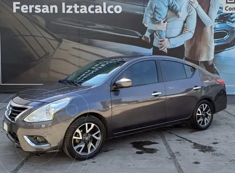 Nissan Versa Advance Aut usado (2019) color Gris Oscuro financiado en mensualidades(enganche $30,000)