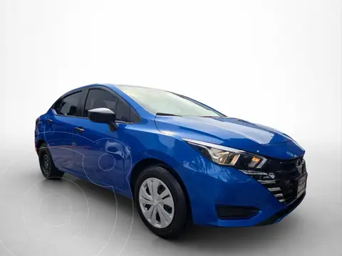 Nissan Versa Sense usado (2024) color Azul precio $295,000