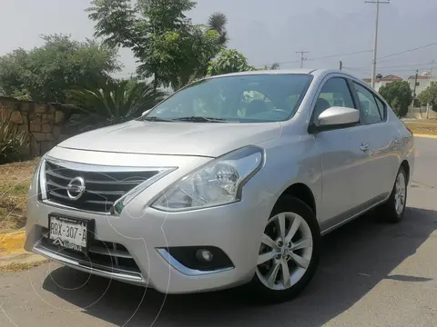 Nissan Versa Advance Aut usado (2018) color Plata precio $215,000