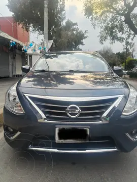 Nissan Versa Advance usado (2015) color Azul precio $165,000