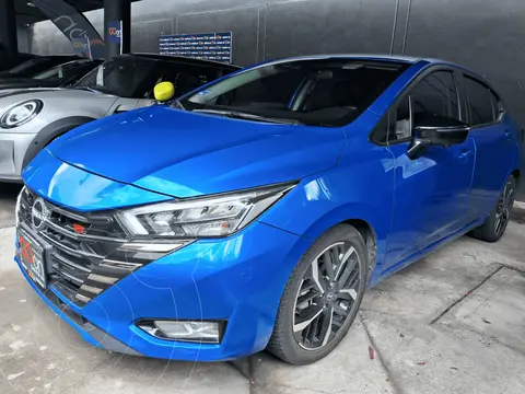Nissan Versa SR usado (2023) color NIS AZUL ZAFIRO financiado en mensualidades(enganche $81,478 mensualidades desde $6,231)