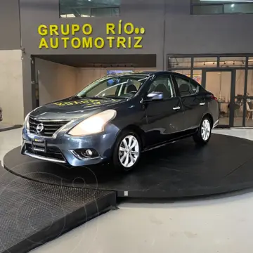Nissan Versa Advance usado (2015) color Azul Acero precio $159,000