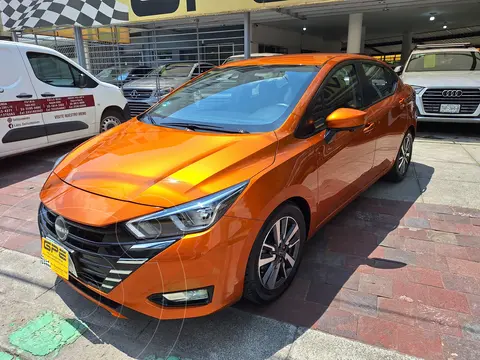 Nissan Versa Advance Aut usado (2023) color Naranja precio $295,000
