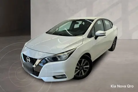 Nissan Versa Advance usado (2020) color Blanco precio $250,000