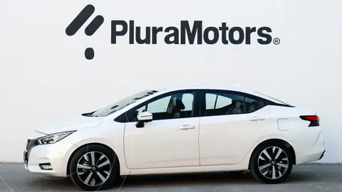 Nissan Versa Platinum Aut usado (2022) color Blanco precio $279,000