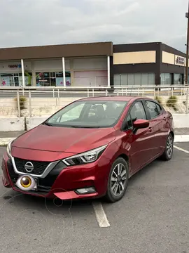 Nissan Versa Advance Aut usado (2020) color Rojo precio $215,000
