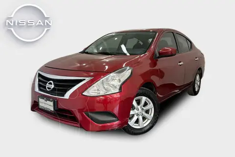 Nissan Versa Sense Aut usado (2019) color Rojo precio $200,000