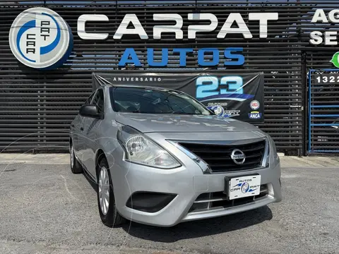 Nissan Versa Sense Aut usado (2018) color plateado precio $179,000
