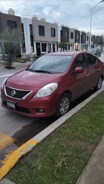Nissan Versa Advance usado (2014) color Rojo precio $145,000