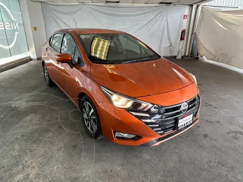 Nissan Versa Advance usado (2023) color Naranja precio $289,800