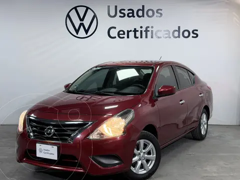 Nissan Versa Sense usado (2019) color Rojo precio $189,990