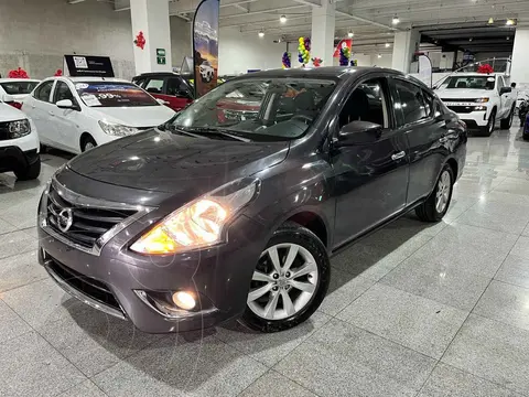 Nissan Versa Advance usado (2017) color Gris financiado en mensualidades(enganche $51,775 mensualidades desde $3,961)