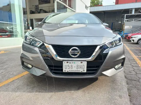Nissan Versa Advance usado (2020) color Gris precio $229,000