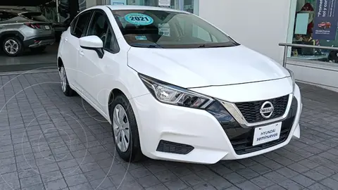 Nissan Versa Sense Aut usado (2021) color Blanco financiado en mensualidades(enganche $97,267 mensualidades desde $4,092)