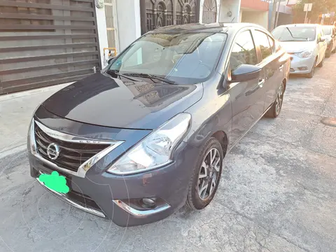 Nissan Versa Exclusive Aut usado (2017) color Azul precio $180,000