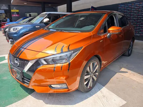Nissan Versa Exclusive Aut usado (2021) color Naranja financiado en mensualidades(enganche $70,850 mensualidades desde $5,418)