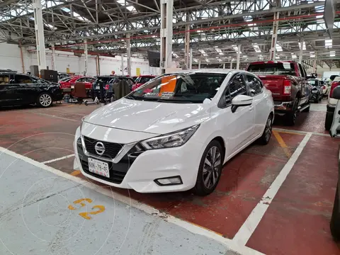 Nissan Versa Exclusive Aut usado (2021) color Blanco financiado en mensualidades(enganche $78,000 mensualidades desde $5,250)