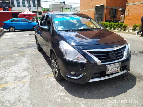 Nissan Versa Advance usado (2019) color Negro precio $205,000