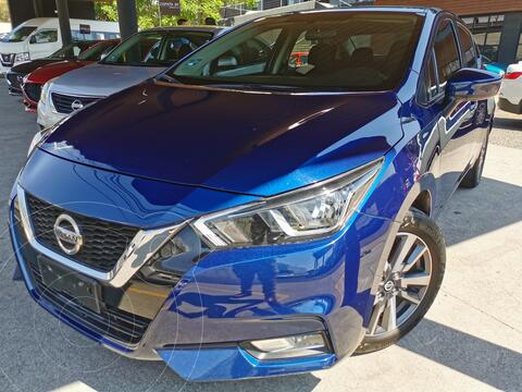 foto Nissan Versa Advance usado (2020) color Azul precio $304,000