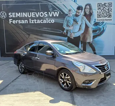 Nissan Versa Advance Aut usado (2019) color Gris precio $229,999