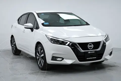 Nissan Versa Exclusive NAVI Aut usado (2021) color Blanco precio $325,000