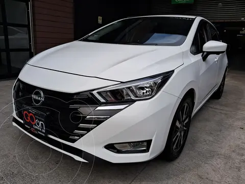 Nissan Versa Advance usado (2024) color Blanco precio $325,000
