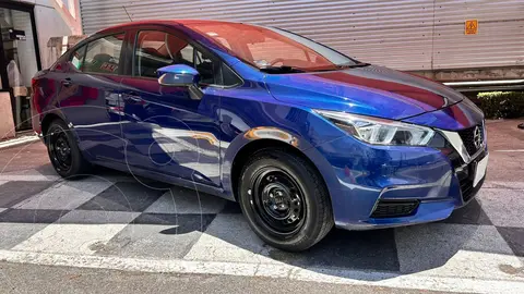Nissan Versa Sense Aut usado (2020) color Azul precio $200,000