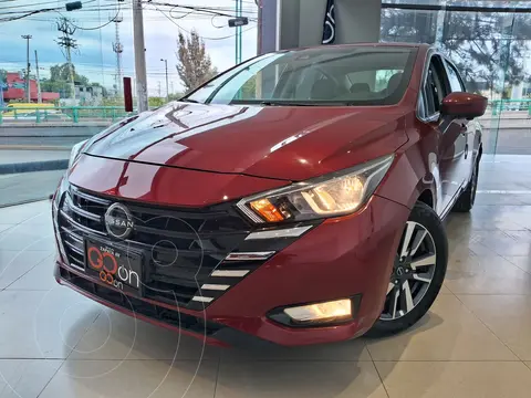 Nissan Versa Advance usado (2023) color Rojo financiado en mensualidades(enganche $84,475 mensualidades desde $6,460)