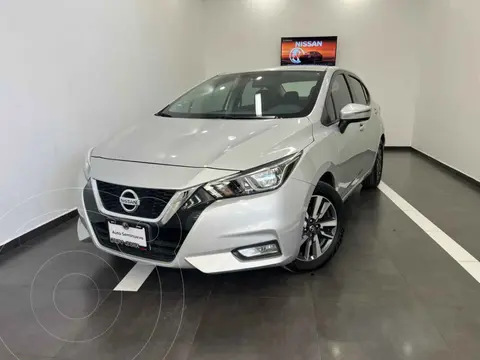 Nissan Versa Advance Aut usado (2021) color Plata precio $270,000