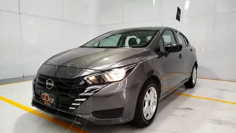Nissan Versa Sense Aut usado (2024) color Gris Oscuro financiado en mensualidades(enganche $78,752 mensualidades desde $6,022)