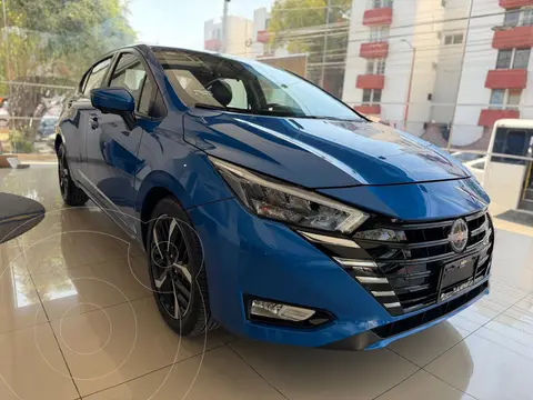 Nissan Versa Exclusive Aut usado (2024) color Azul financiado en mensualidades(enganche $115,881 mensualidades desde $7,721)