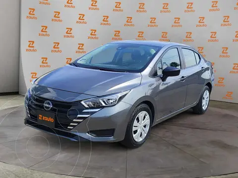 Nissan Versa Sense usado (2024) color Gris financiado en mensualidades(enganche $73,575 mensualidades desde $5,629)