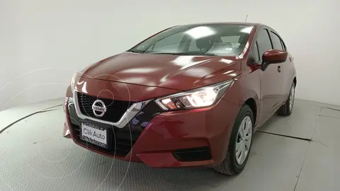 Nissan Versa Sense usado (2021) color Rojo precio $268,000