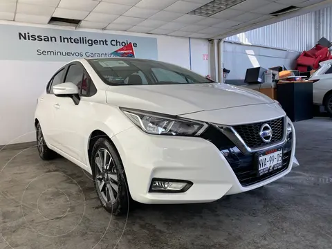 Nissan Versa Advance usado (2020) color Blanco precio $305,800