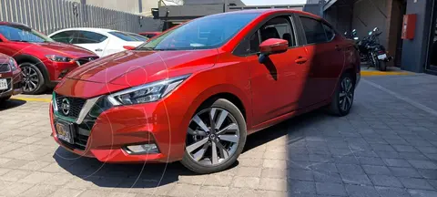 Nissan Versa Exclusive Aut usado (2021) color Rojo precio $320,000