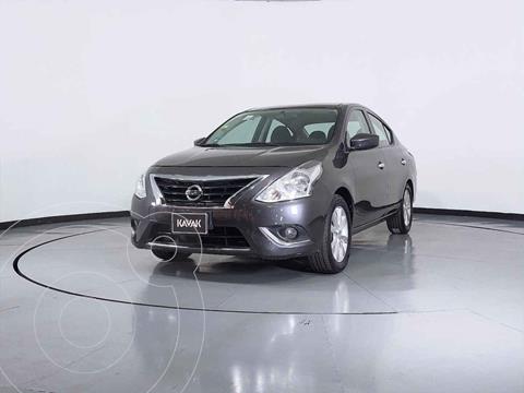 foto Nissan Versa Advance Aut usado (2016) color Gris precio $186,999