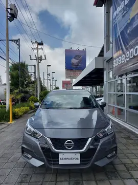Nissan Versa Advance usado (2022) color Gris precio $265,000