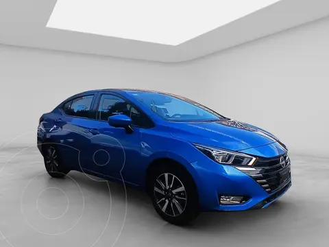 Nissan Versa Advance usado (2025) color Azul precio $325,000