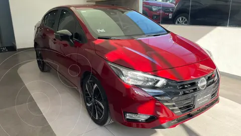 Nissan Versa SR usado (2024) color Rojo financiado en mensualidades(enganche $140,030 mensualidades desde $6,016)