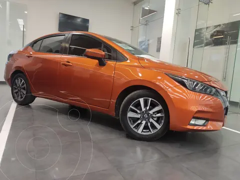 Nissan Versa Advance usado (2021) color Naranja precio $335,600