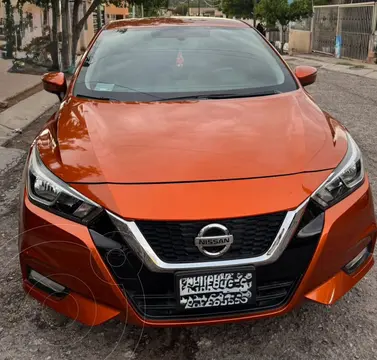 Nissan Versa Advance usado (2020) color Naranja precio $240,000